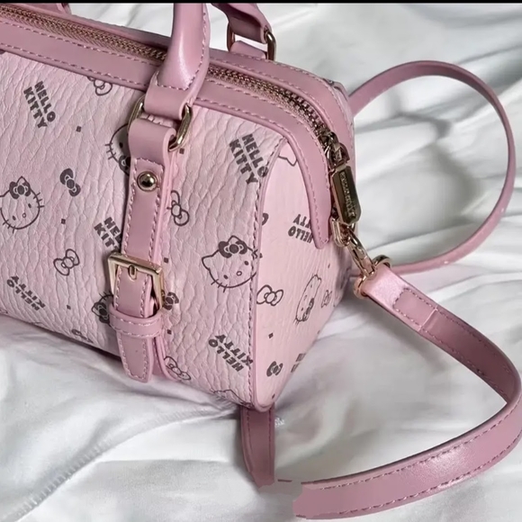 Hello Kitty Soft Pink Mini Bag Glossy Finish with Bow Details - Picture 3 of 8